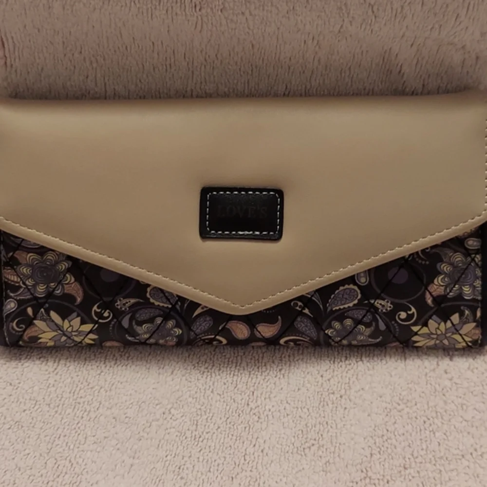 Wallet - Picture 1 of 3